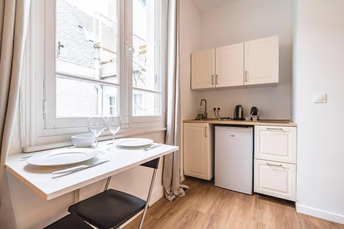 Pink, Appartement En Plein Coeur De Reims Exterior foto
